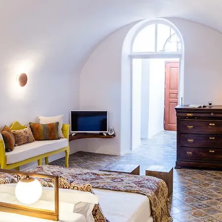 Reflection Cave House Pyrgos Kallistis