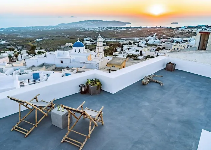 Reflection Cave House