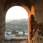 Reflection Cave House